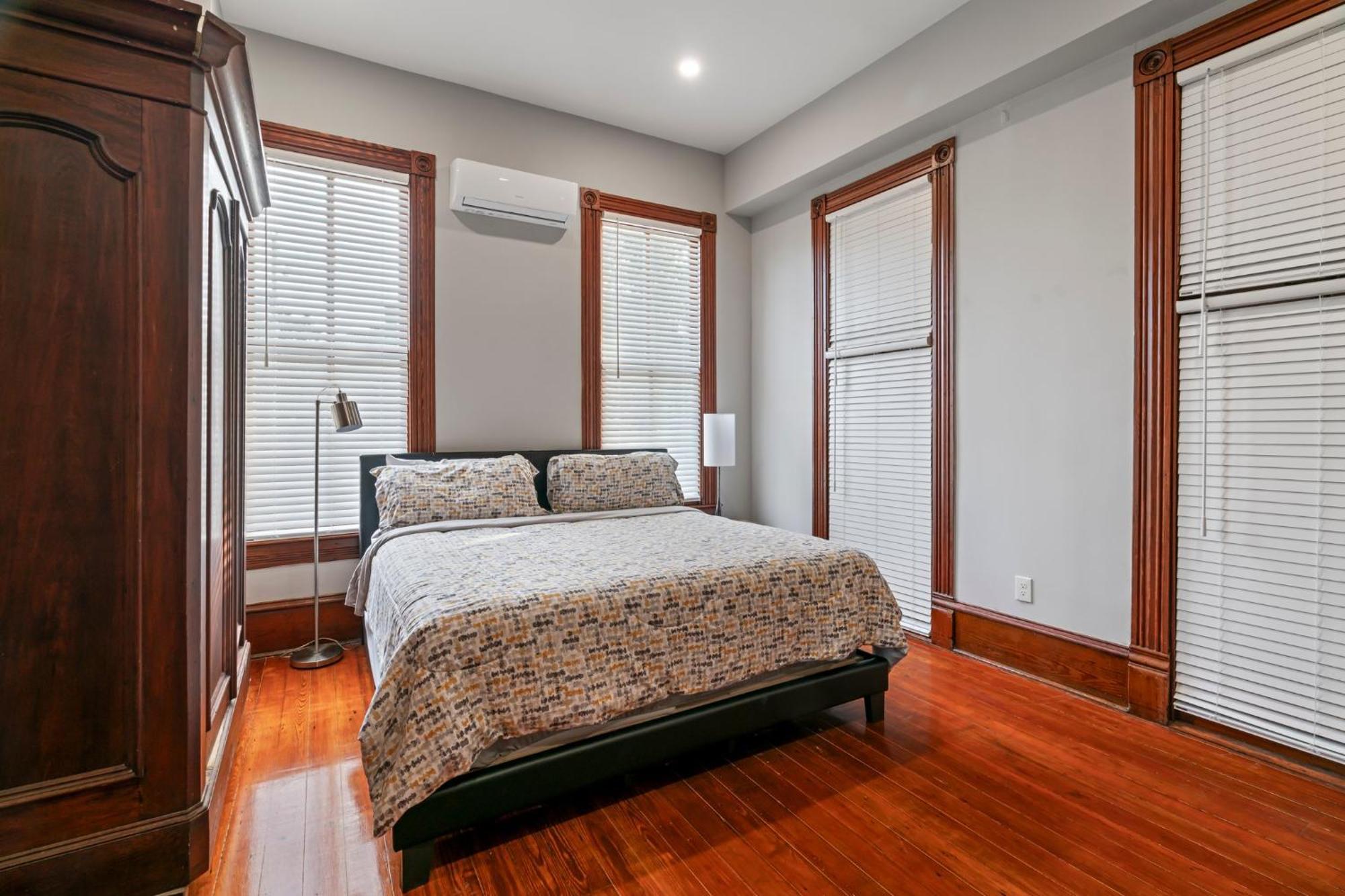 Historic Galveston Family Beach Home With 3 King Beds Buitenkant foto
