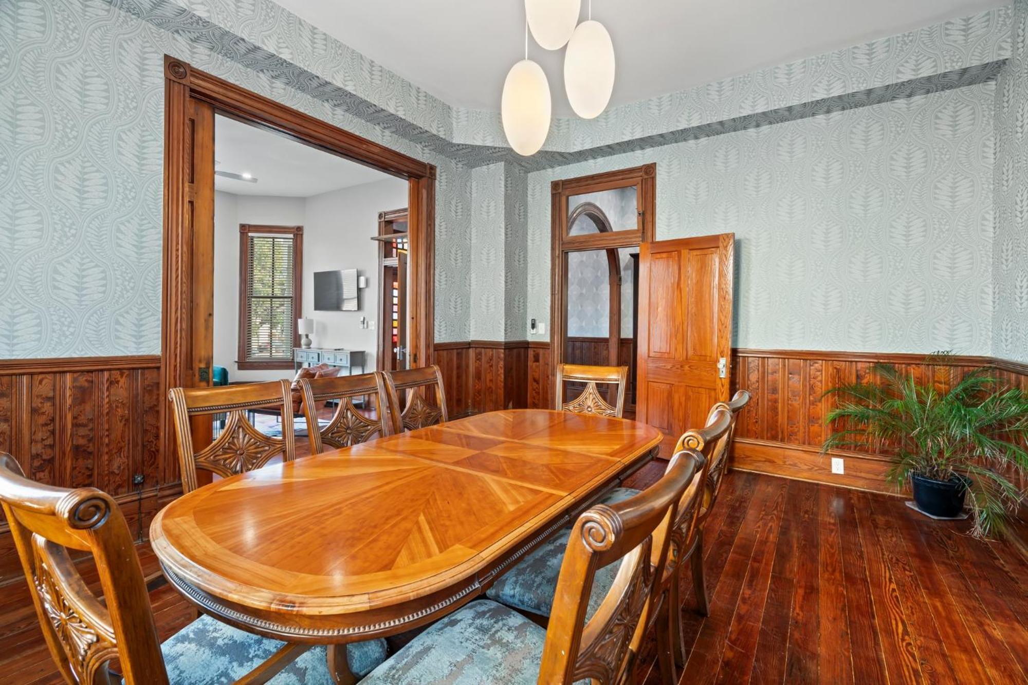 Historic Galveston Family Beach Home With 3 King Beds Buitenkant foto