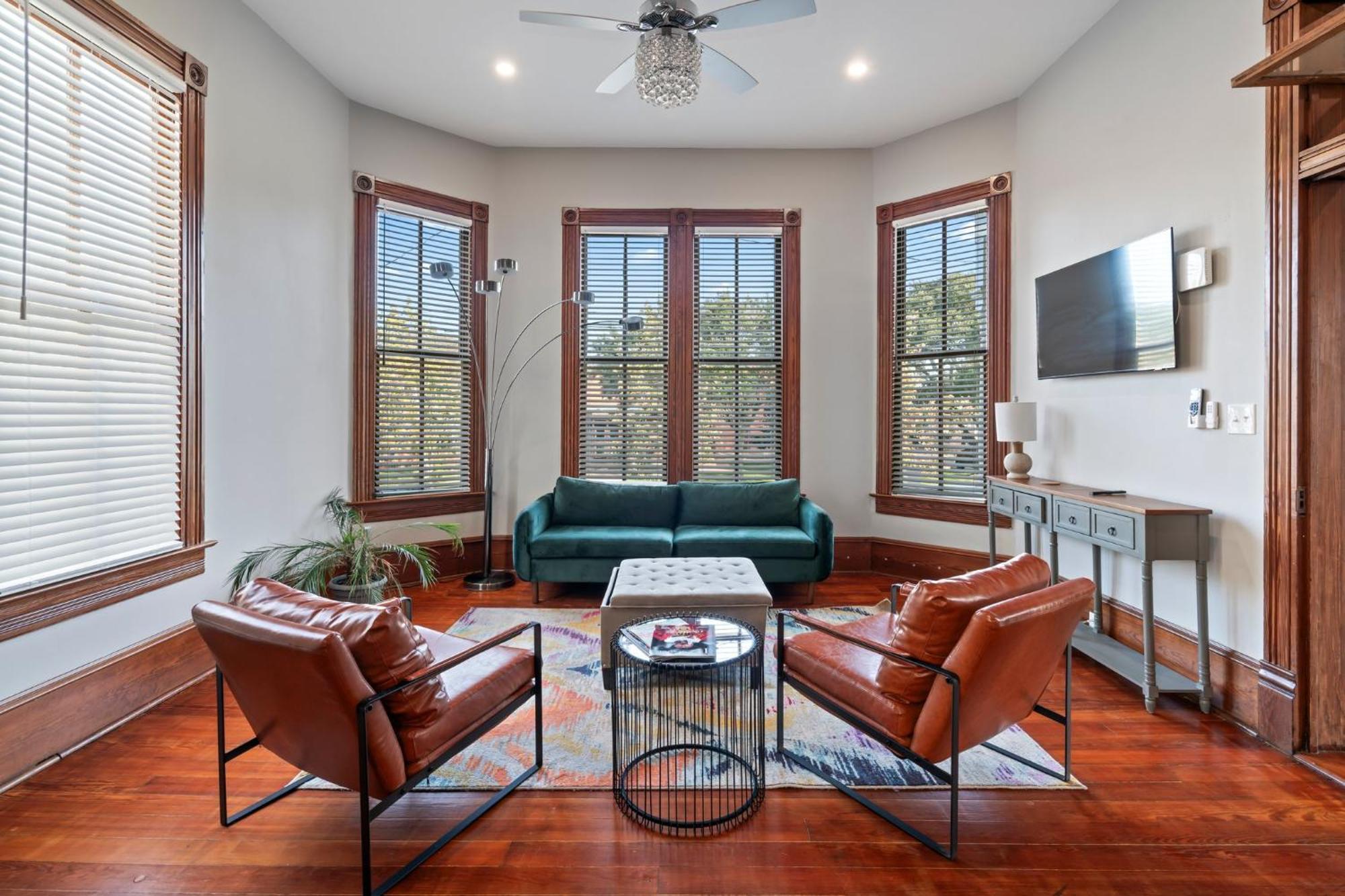 Historic Galveston Family Beach Home With 3 King Beds Buitenkant foto