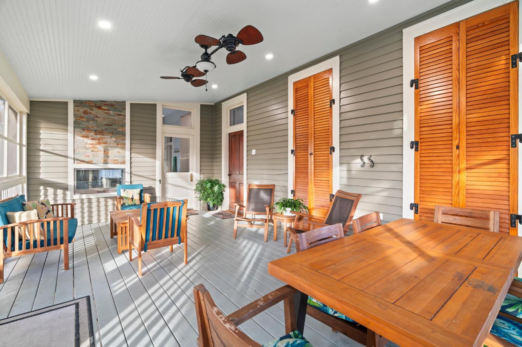 Historic Galveston Family Beach Home With 3 King Beds Buitenkant foto